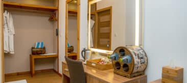Brennia Kottefaru Bougain Villa